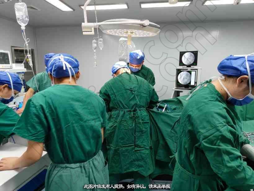 医院转让,诚心转让6000平综合医院，位置好、停车方便